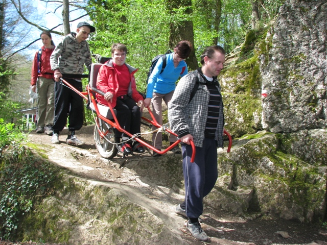 randonnée sportive avec joëlettes, Hotton, 2012